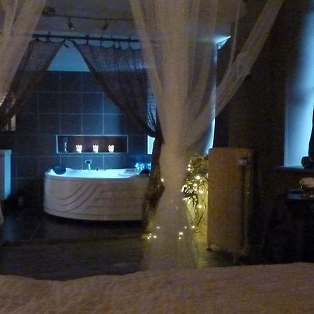 Francorchamps Guest House, Chambres Avec Ou Sans Jacuzzi Мальмеді Номер фото